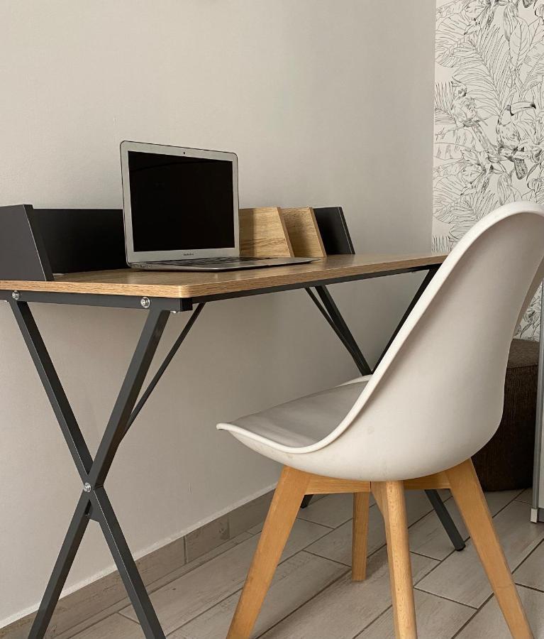 Joli Appartement Hypercentre T2, Classe Meuble De Tourisme 3 Avec Parking Gratuit Béziers Zewnętrze zdjęcie