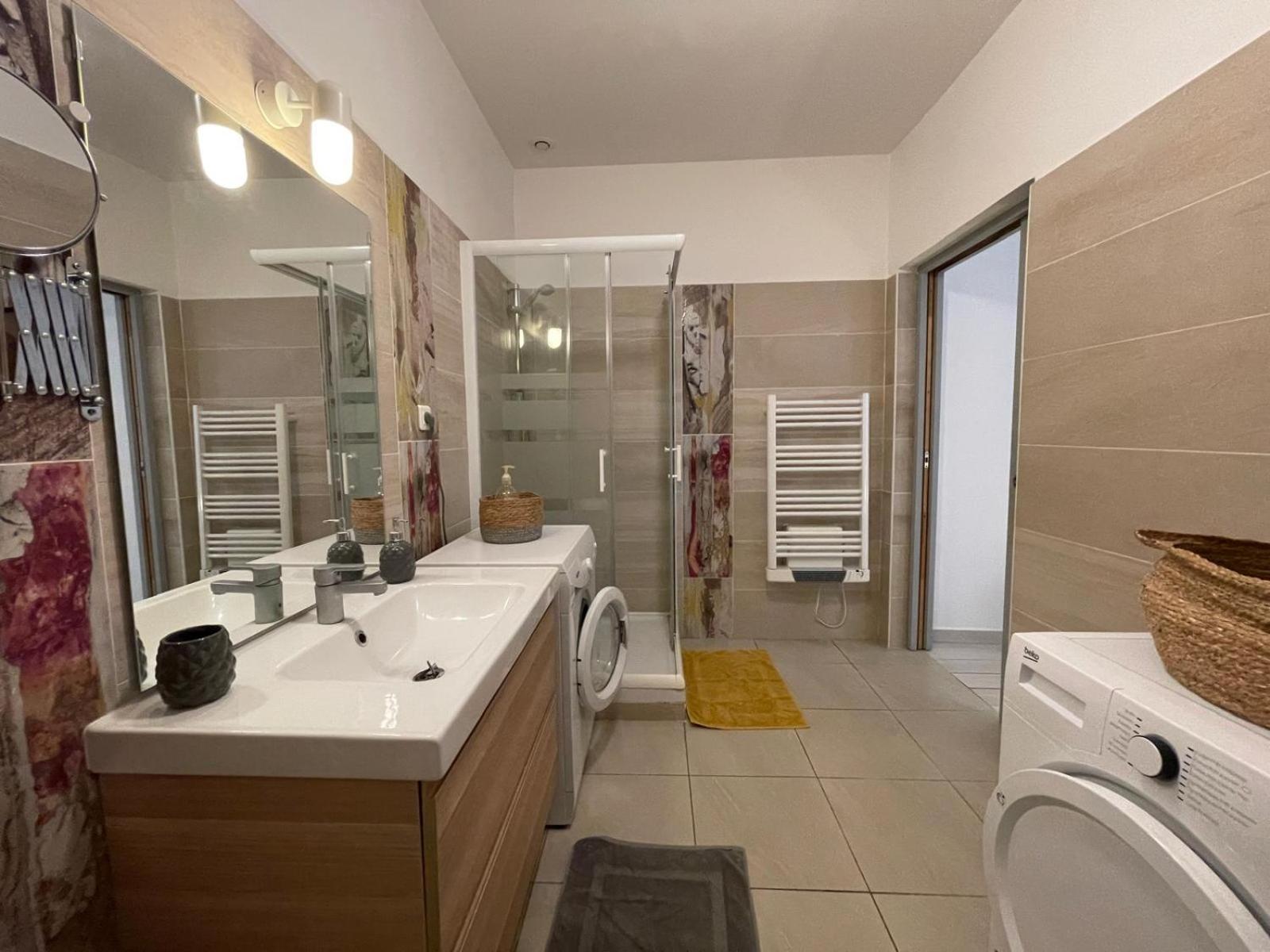 Joli Appartement Hypercentre T2, Classe Meuble De Tourisme 3 Avec Parking Gratuit Béziers Zewnętrze zdjęcie