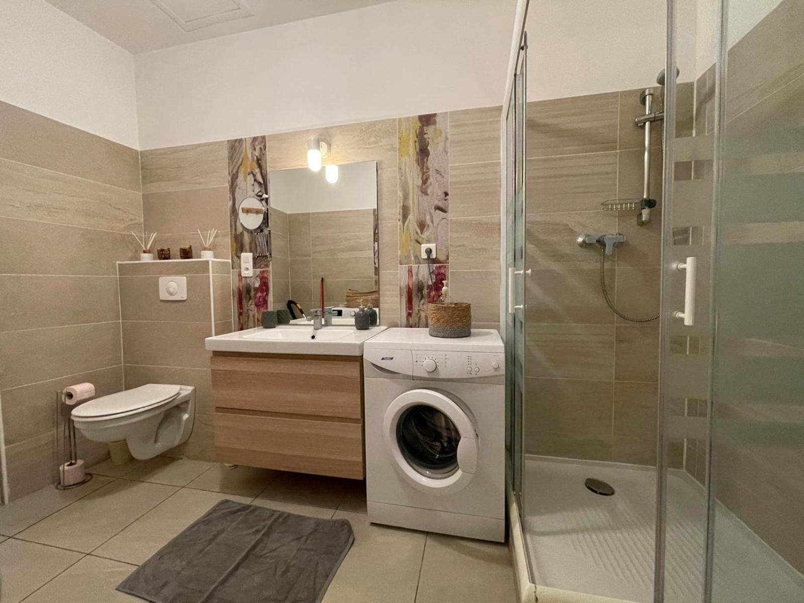 Joli Appartement Hypercentre T2, Classe Meuble De Tourisme 3 Avec Parking Gratuit Béziers Zewnętrze zdjęcie