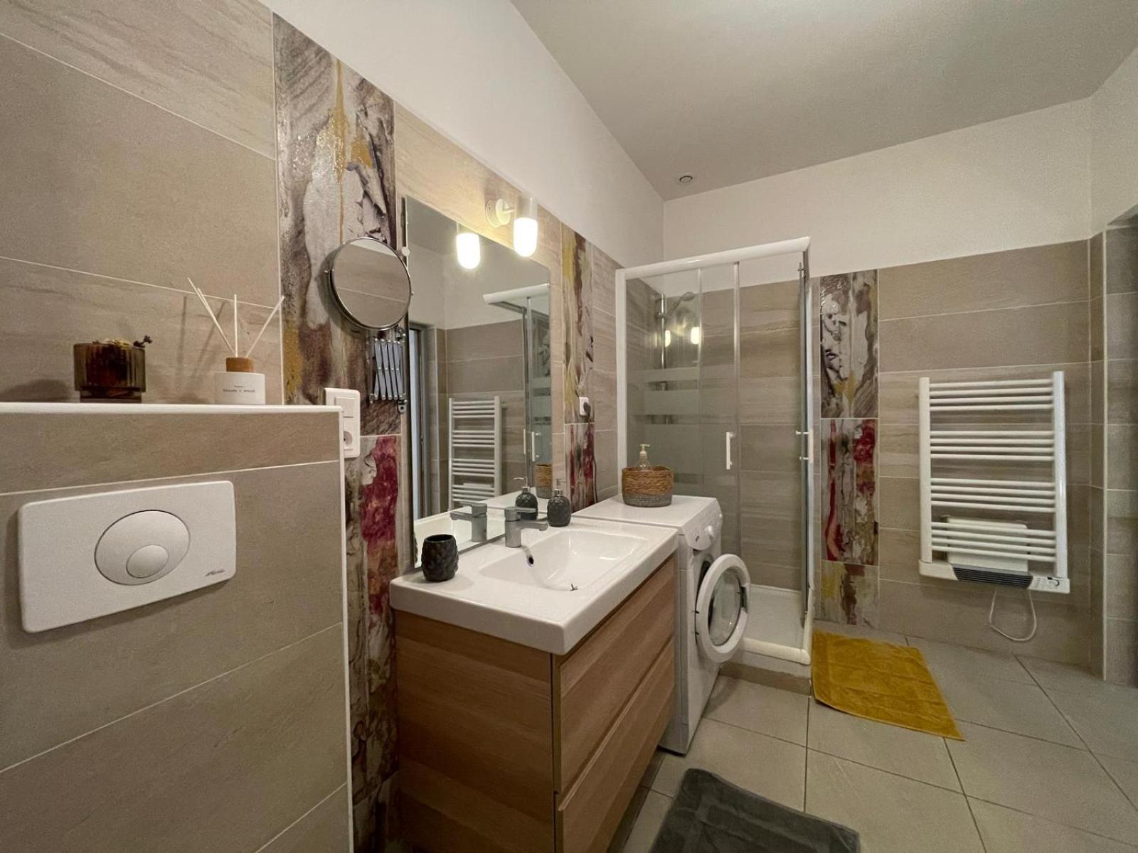 Joli Appartement Hypercentre T2, Classe Meuble De Tourisme 3 Avec Parking Gratuit Béziers Zewnętrze zdjęcie